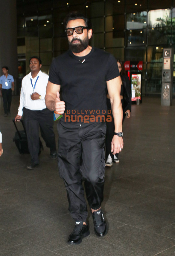 photos rakul preet singh and bobby deol snapped at the airport 90 2