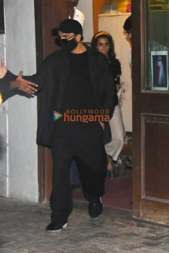 Photos: Ranveer Singh snapped at a dubbing studio in Bandra