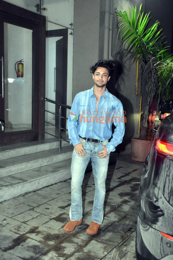 photos salman khan and aayush sharma snapped at arbaaz khans home for her birthday celebrations 2