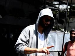 Photos: Shahid Kapoor and Mira Kapoor snapped in Bandra