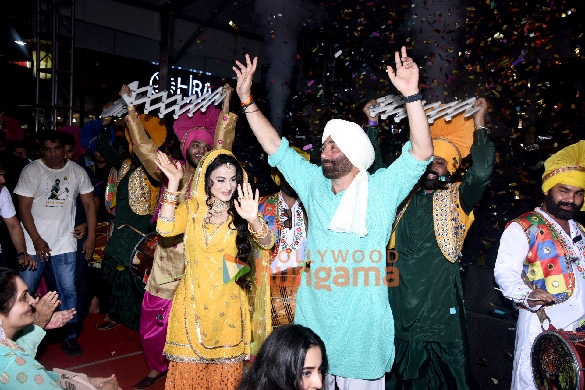 photos sunny deol ameesha patel and anil sharma grace the music launch of gadar 2 4