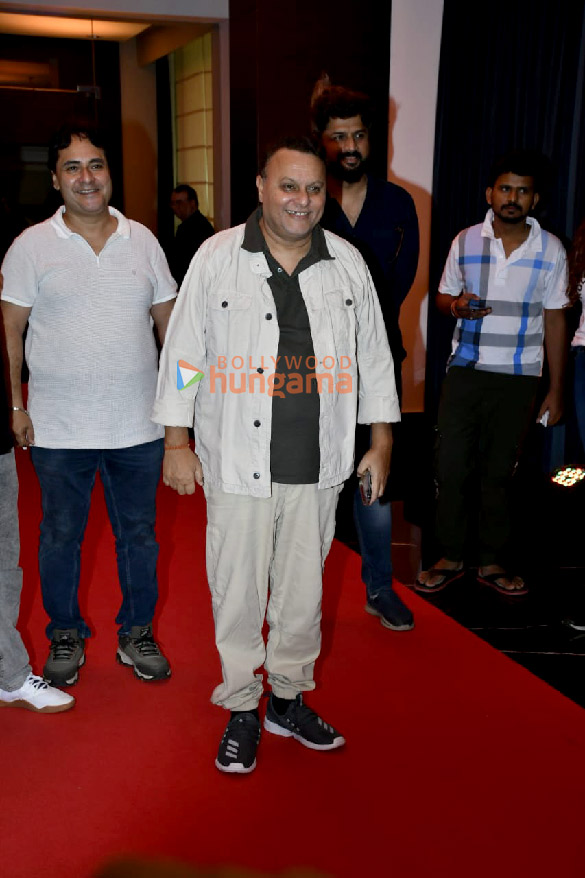 photos sunny deol anil sharma and utkarsh sharma attend gadar 2 success press conference 3