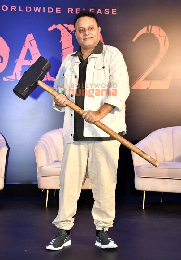photos sunny deol anil sharma and utkarsh sharma attend gadar 2 success press conference more 3