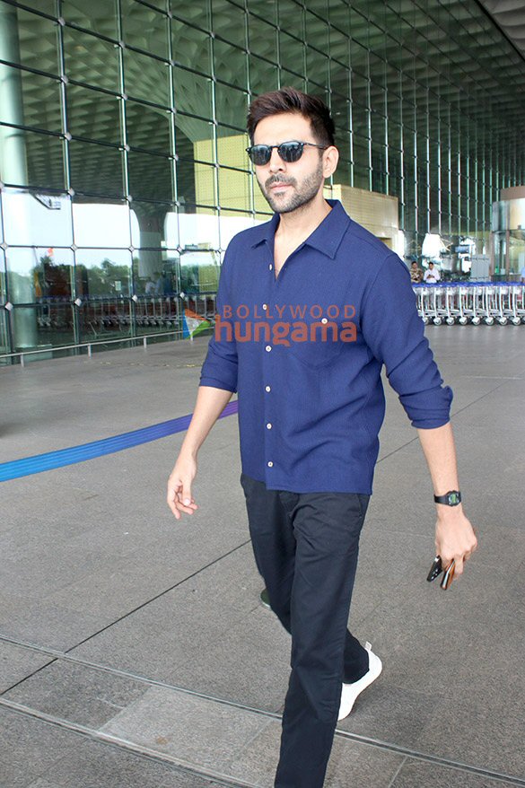 photos sunny leone kartik aaryan and others snapped at the airport 2