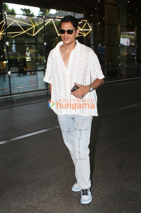 photos tamannaah bhatia urvashi rautela rakhi sawant and others snapped at the airport 4