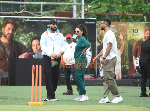 photos team of ghoomer organizes a cricket match with cast and crew 4