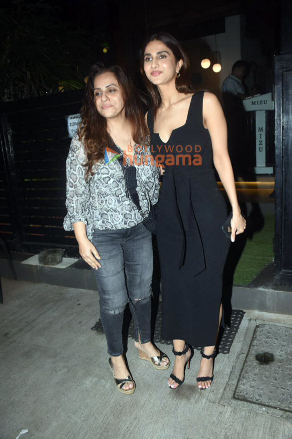 photos vaani kapoor and mamta bhatia anand snapped at mizu in bandra 3