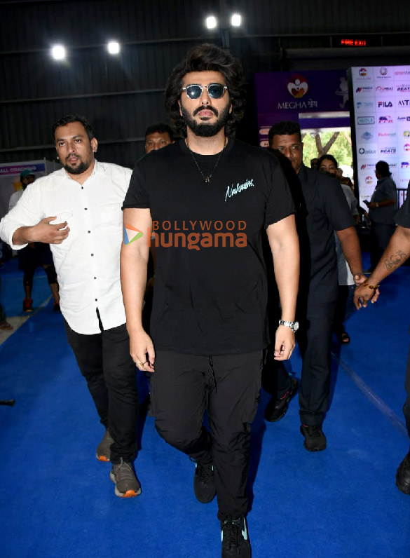 photos varun dhawan arjun kapoor shashank khaitan and aparshakti khurana snapped playing pickeball 8