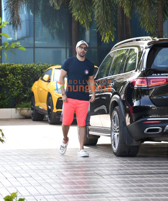 photos varun dhawan snapped in andheri 4 4
