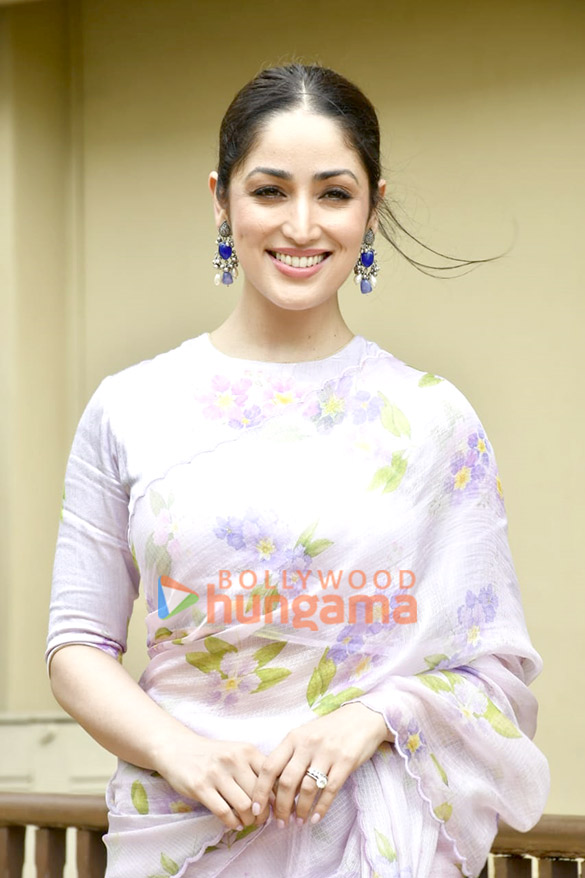 photos yami gautam dhar and pankaj tripathi snapped promoting omg 2 at jw marriott 6
