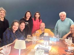 Star-Studded Reunion: Shabana Azmi and Javed Akhtar reconnect with Rakesh Roshan and Pinkie Roshan in Khandala