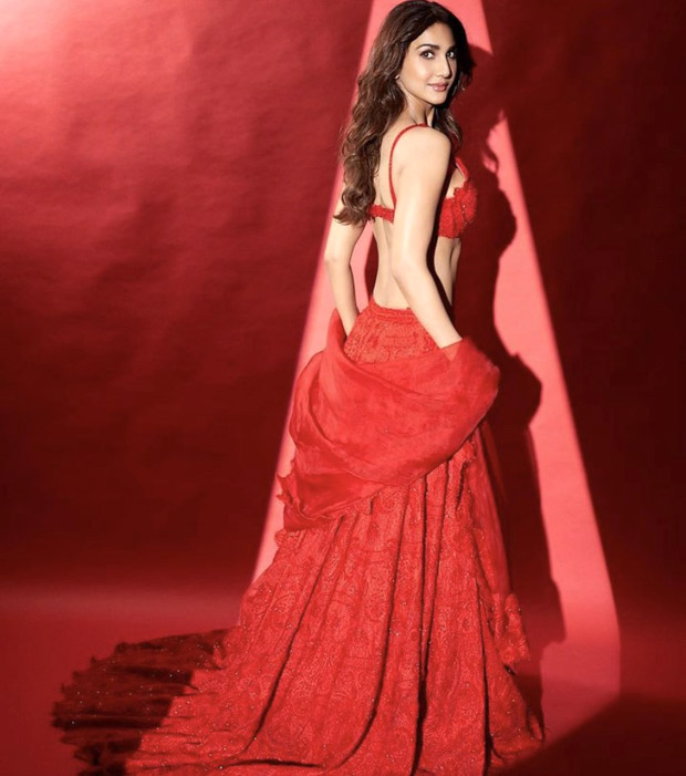 Vaani Kapoor sets the runway ablaze in a breathtaking red lehenga as she turns showstopper for Roseroom at FDCI ICW 2023