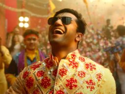 Vicky Kaushal is singing sensation Bhajan Kumar as he croons ‘Kanhaiya Twitter Pe Aaja’ in first song from The Great Indian Family, watch