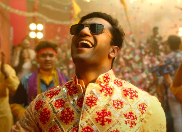 Vicky Kaushal is singing sensation Bhajan Kumar as he croons 'Kanhaiya Twitter Pe Aaja' in first song from The Great Indian Family, watch