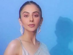 A starry affair! Rakul Preet Singh slays in a shimmer saree