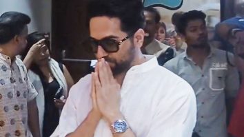 Ayushmann Khurrana gets clicked at T-series office for Ganpati puja