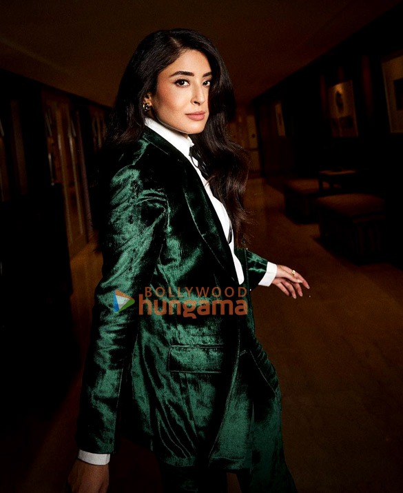 kritika kamra 3 18