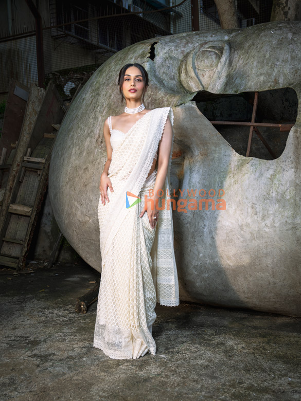 manushi chhillar 55 2 3