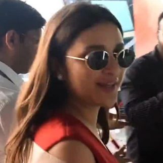 Paps congratulate Parineeti Chopra as she gets clicked at the airport