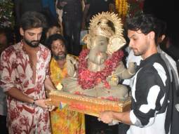 Photos: Aayush Sharma, Arpita Khan and others snapped during Ganpati visarjan