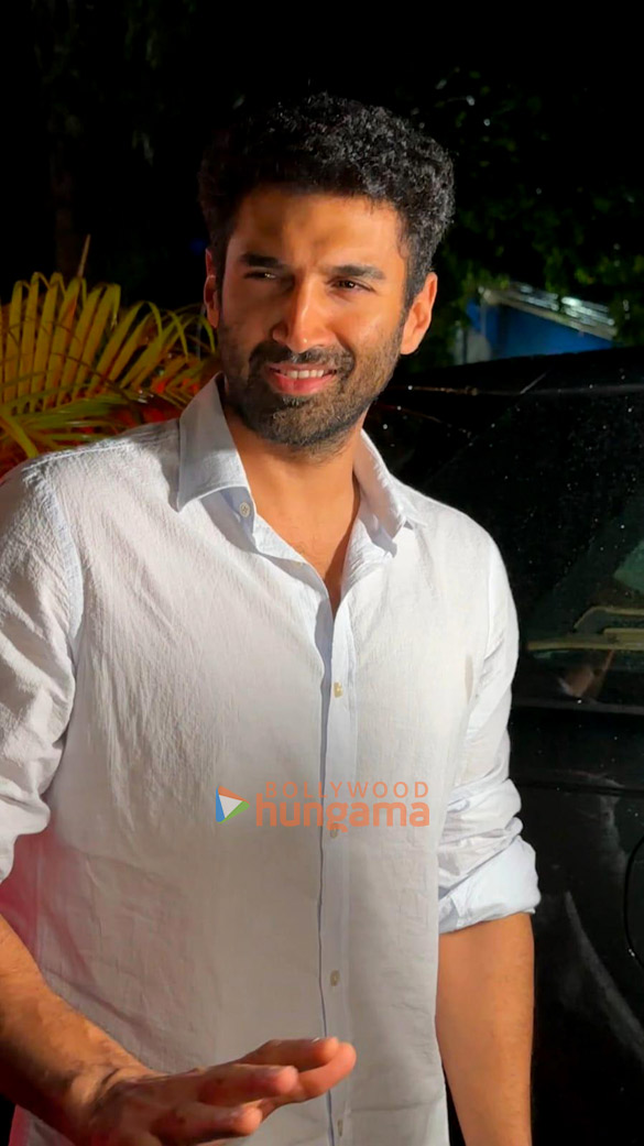 photos aditya roy kapur and ananya panday snapped in andheri 6