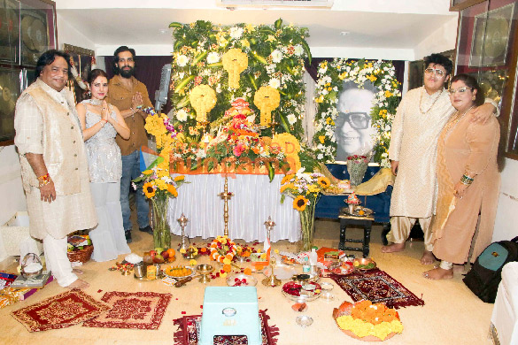 Photos: Bappi Lahiri’s family celebrate Ganesh Chaturthi Photos: Bappi Lahiri’s family celebrate Ganesh Chaturthi