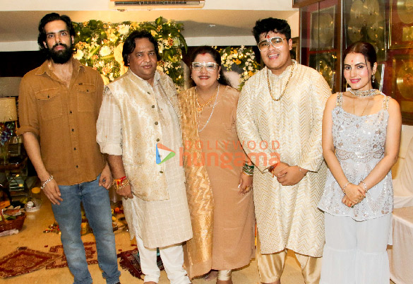 photos bappi lahiris family celebrate ganesh chaturthi 4