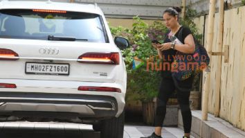 Photos: Bipasha Basu spotted outside the gym