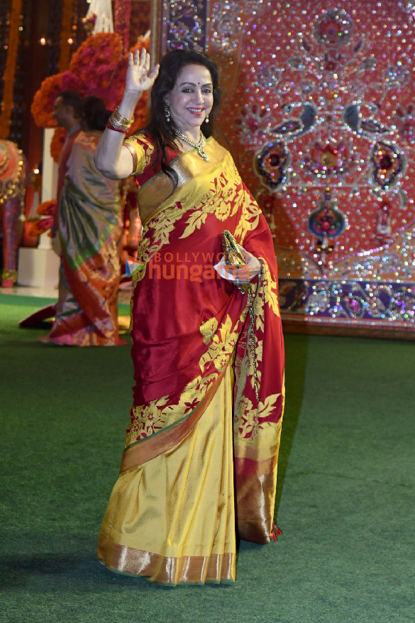 photos celebs arrive at ambanis house for ganpati darshan 2