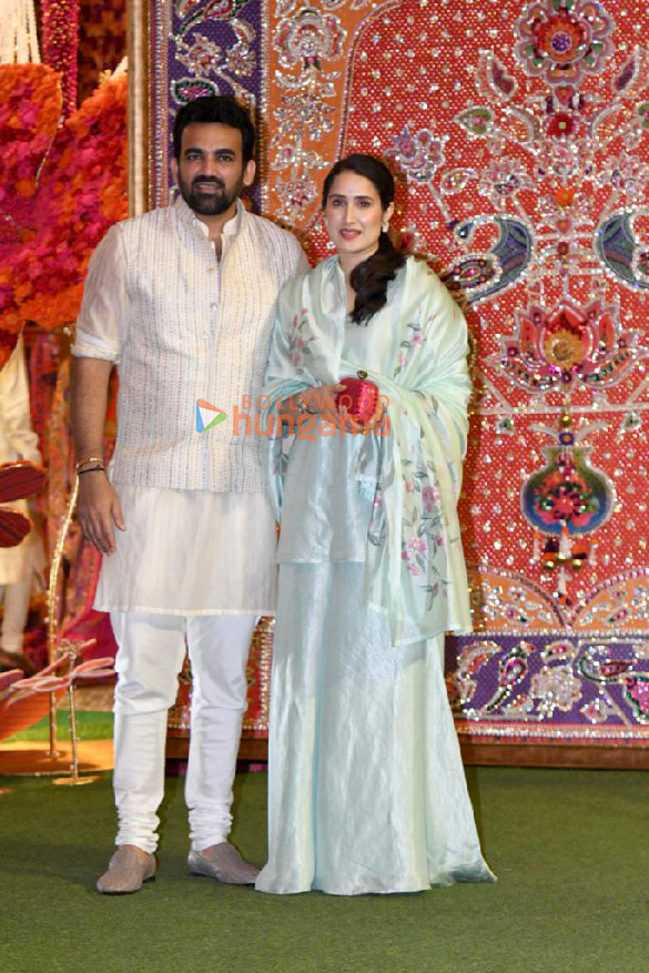 photos celebs arrive at ambanis house for ganpati darshan 4