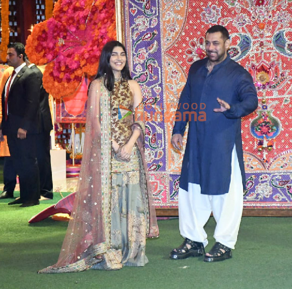 photos celebs arrive at ambanis house for ganpati darshan6 1