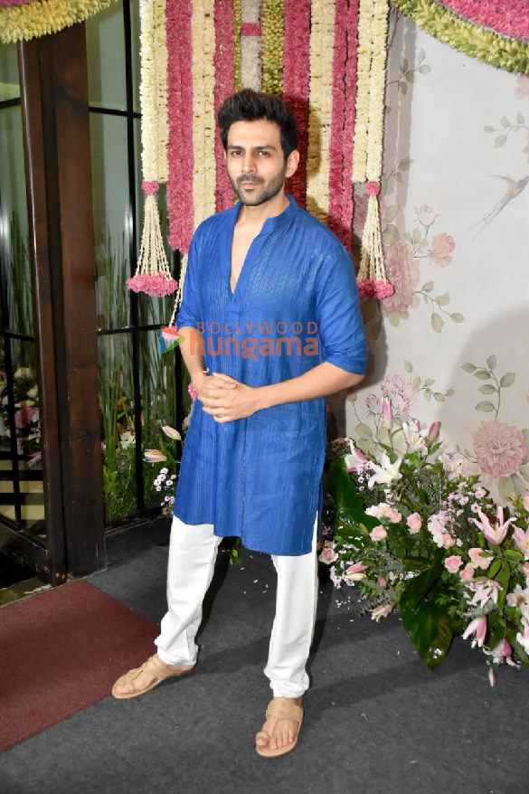 photos celebs arrive at arpita khans house for ganpati darshan7 8