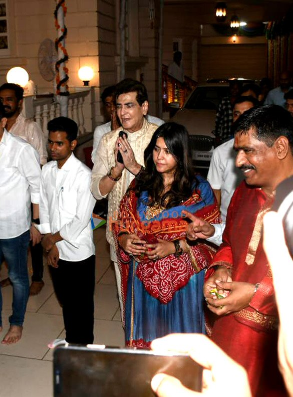 photos celebs grace ektaa r kapoors ganesh chaturthi celebrations 16