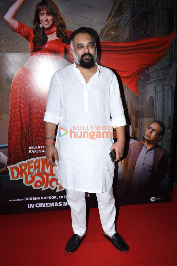 photos celebs grace the success bash of dream girl 2 6