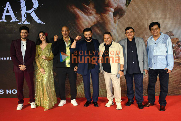 photos celebs grace the success bash of gadar 26 39