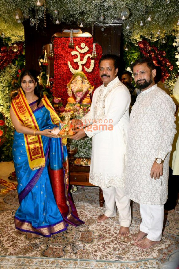 photos celebs snapped at cms residence for ganpati darshan 23