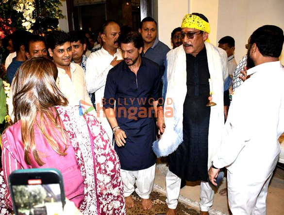 photos celebs snapped at cms residence for ganpati darshan 30