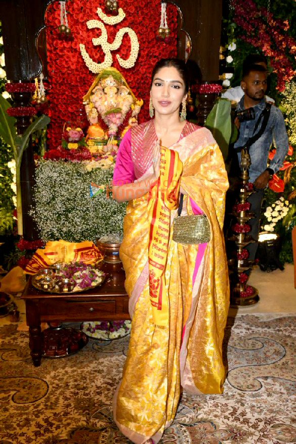 photos celebs snapped at cms residence for ganpati darshan 5