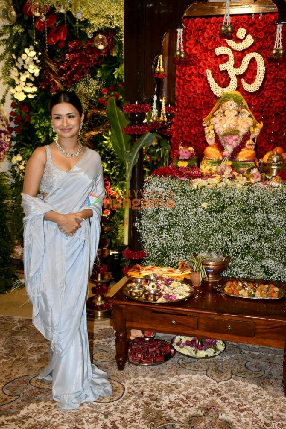 photos celebs snapped at cms residence for ganpati darshan 6