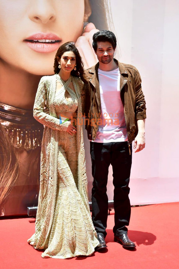 photos celebs snapped at dono trailer launch 11