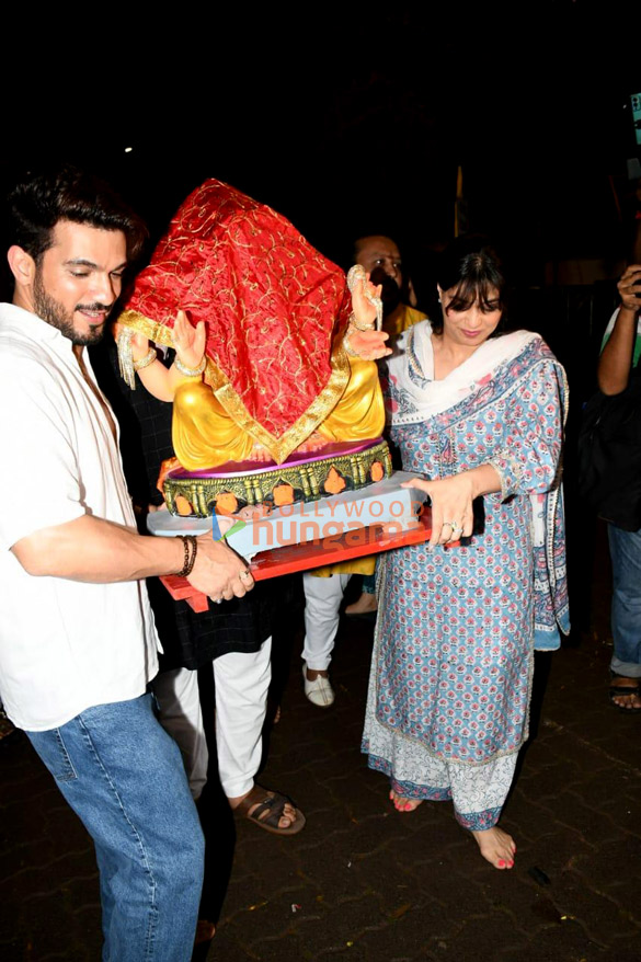 photos celebs snapped bringing lord ganesh idols home to kick start ganesh chaturthi celebrations 6 2