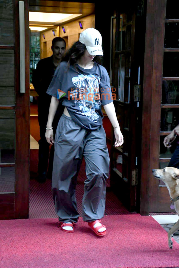 photos disha patani snapped outside a dance class in bandra 2 4
