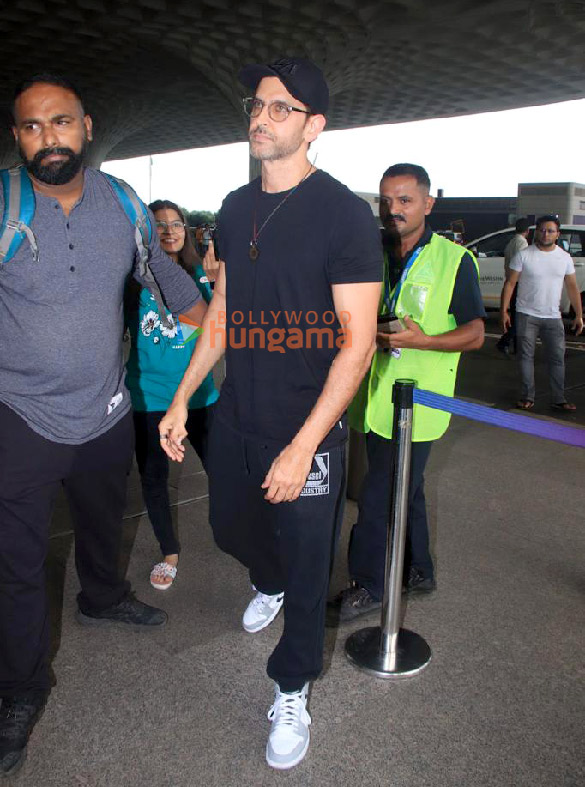 Photos: Hrithik Roshan, Sunny Leone, Saiee Manjrekar and Arjun Rampal snapped at the airport Photos: Hrithik Roshan, Sunny Leone, Saiee Manjrekar and Arjun Rampal snapped at the airport