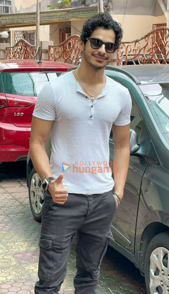 Photos: Ishaan Khatter snapped in Bandra Photos: Ishaan Khatter snapped in Bandra