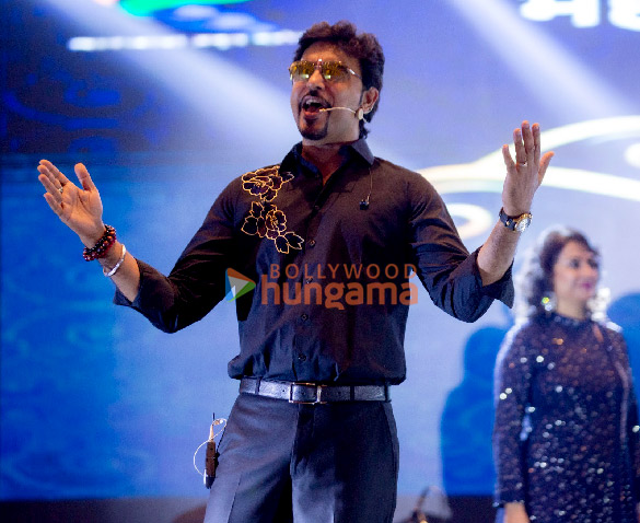 photos mickey singh narula performs at mystic music healing 3