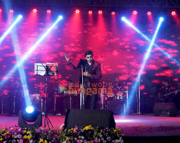 photos mickey singh narula performs at mystic music healing 6