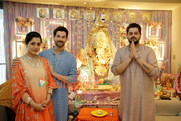 photos neil nitin mukesh and family welcome eco friendly lord ganesha for the 30th consecutive year 4