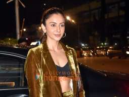 Photos: Rakul Preet Singh, Jackky Bhagnani and Pragya Jaiswal snapped at Bastian in Bandra