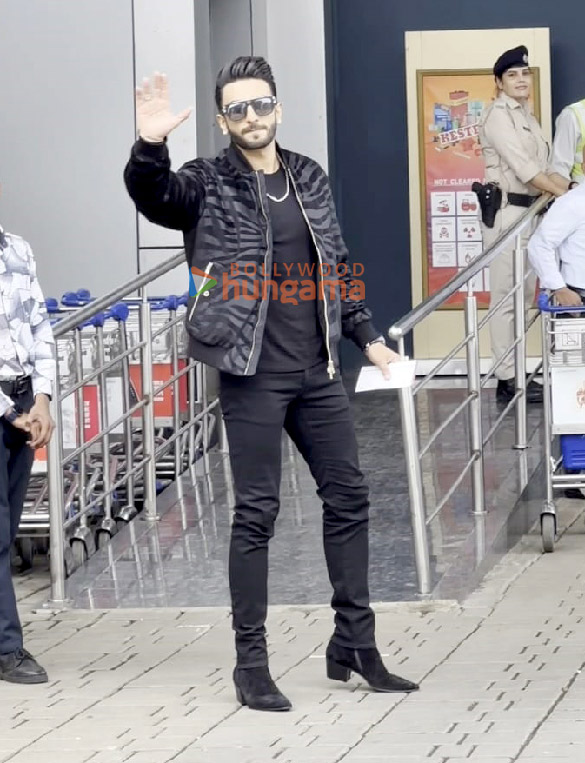 photos ranveer singh and karan johar snapped at the private airport in kalina 3