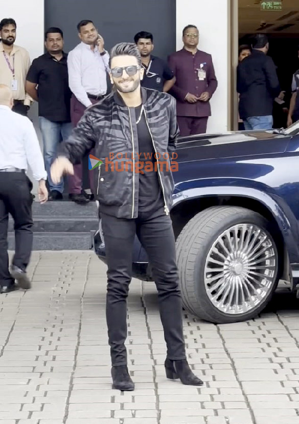 photos ranveer singh and karan johar snapped at the private airport in kalina 5